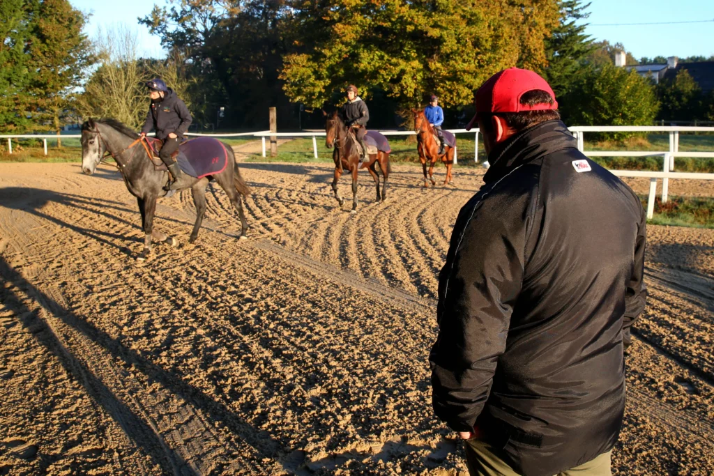 entraineur brief piste entrainement