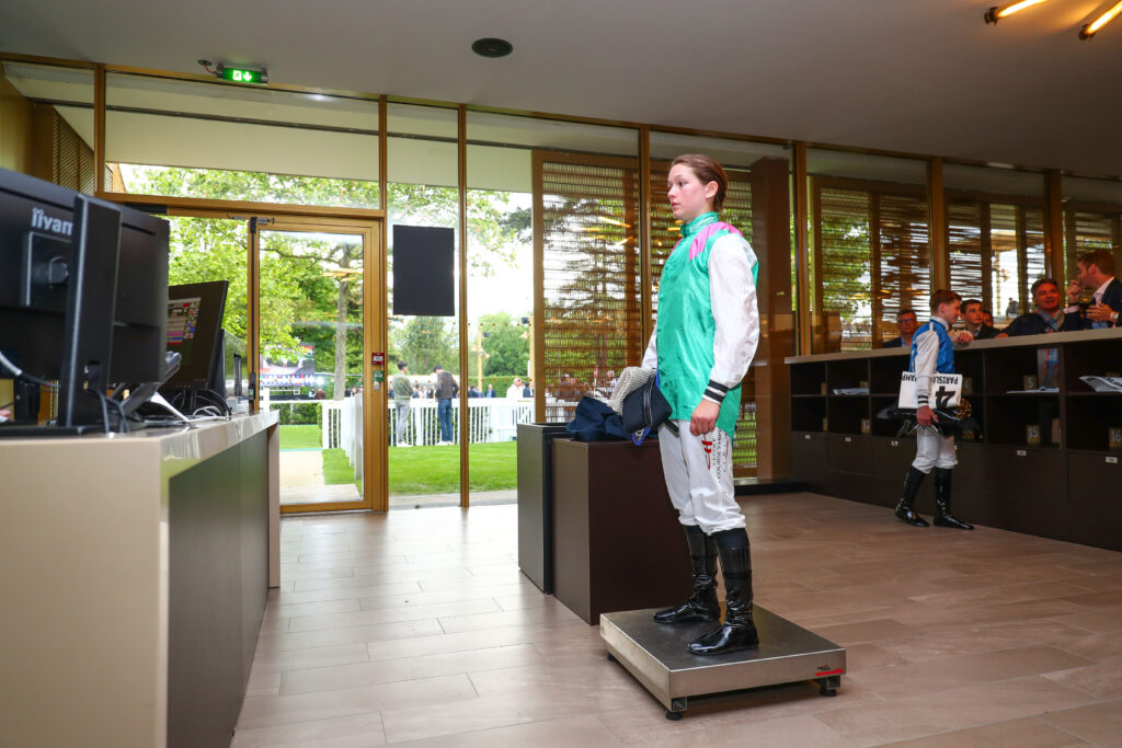 Balance jockey