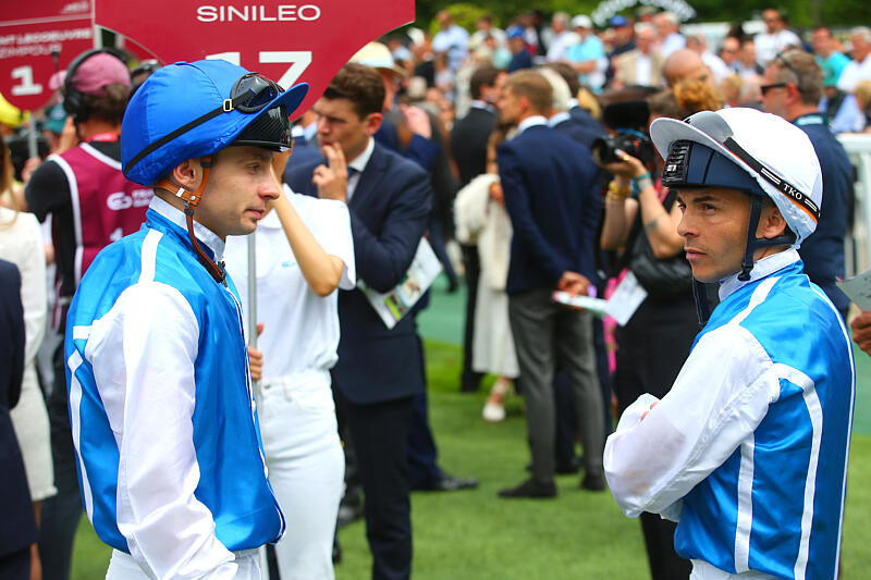 jockey sur un hippodrome